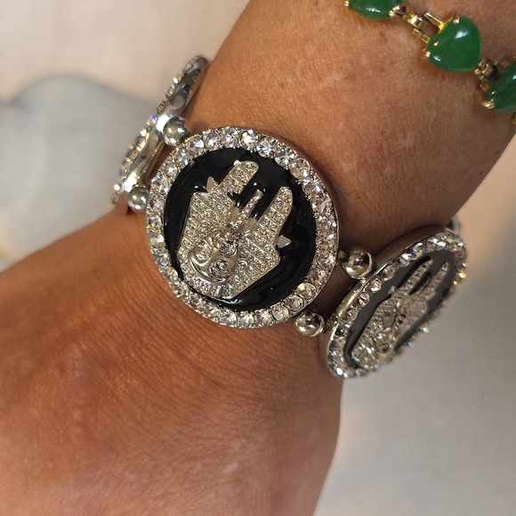 Silver and Black Enamel Egyptian Pharoah Stretch Bracelet - Picture 7 of 10